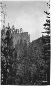 Red Bluff, Desolation Canyon, Ochoco Forest, 1913 - NARA - 299180 photo