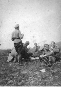 Rewia wojsk rosyjskich pod Świniuchami na Wołyniu z udziałem wielkiego księcia Georgija Michajłowicza Romanowa (94-91-12)