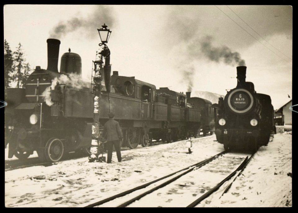 Rajdowy pociag narciarski na dworcu w Wisle 1937 (67215617)