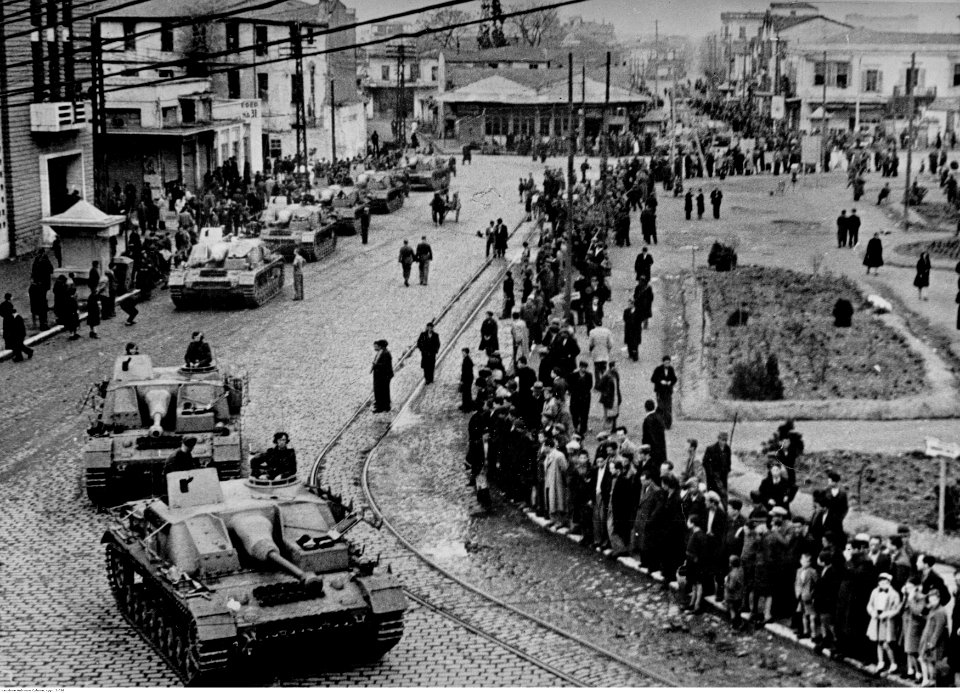 Przybycie niemieckich posiłków wojskowych do Salonik (2-598)