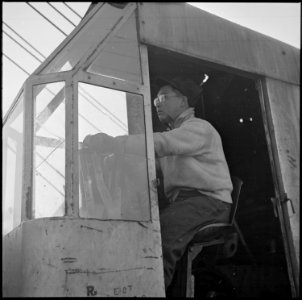Rohwer Relocation Center, McGehee, Arkansas. Larry Sato, a former southern California dragline oper . . . - NARA - 539367