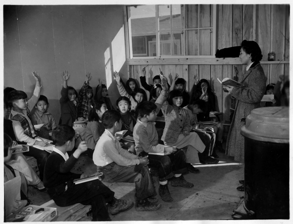 Rohwer Relocation Center, McGehee, Arkansas. Fourth Grade School in Barracks 3-4-B. - NARA - 538953