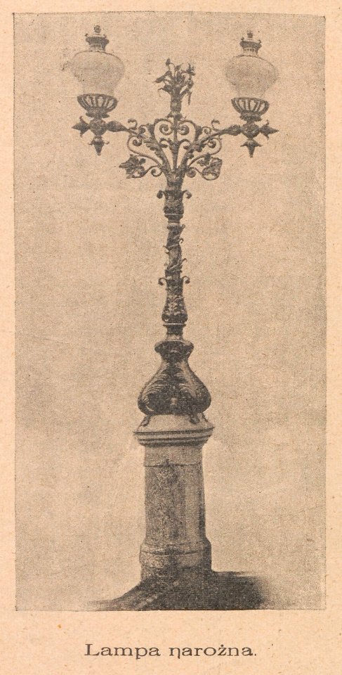 Roboty około pomnika Adama Mickiewicza w Warszawie Lampa narożna Podług fotografii A. Karolego (82215)