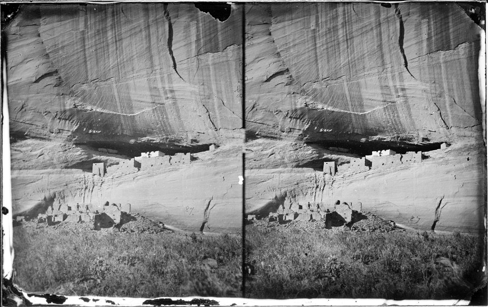 Ruins in Canyon De Chelle in a cavity in the wall 60 feet above bed of canyon, Arizona 1873 - NARA - 519809