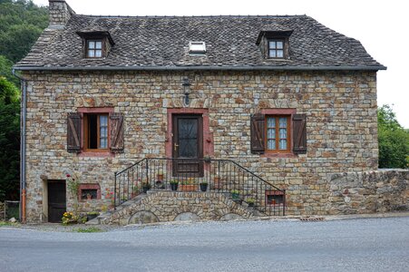 French village house facade aveyron