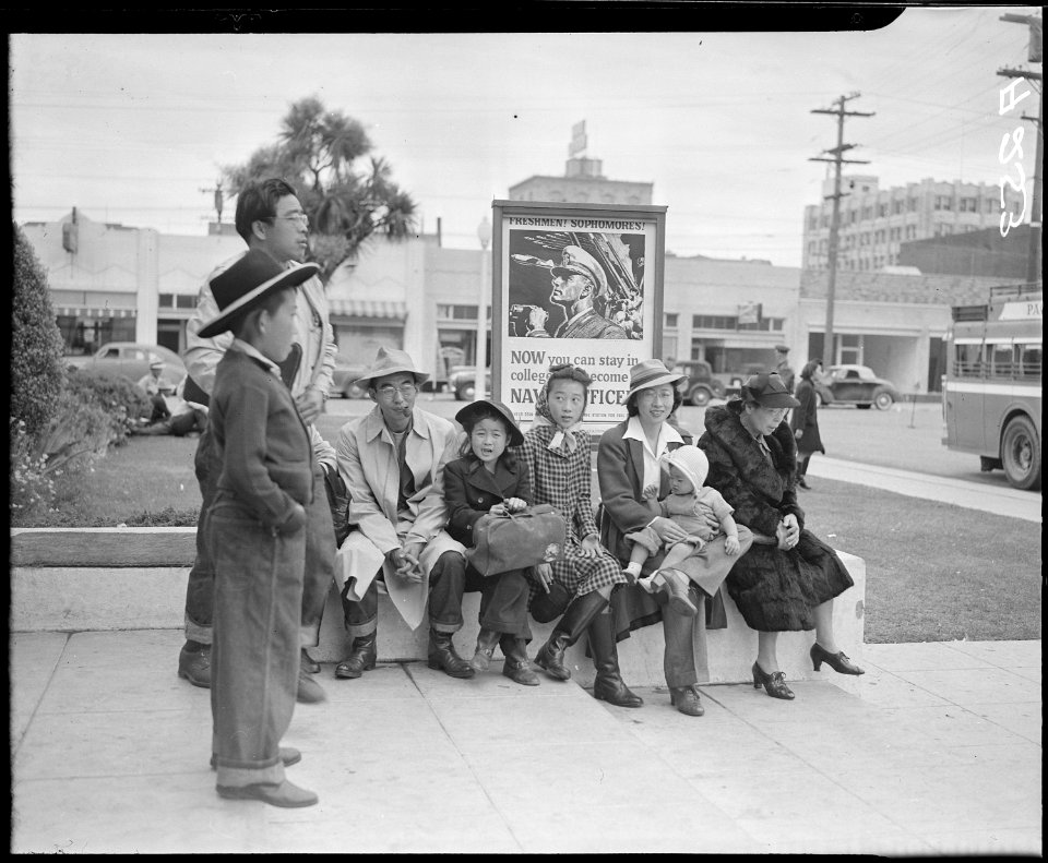 Salinas, California. Evacuees of Japanese ancesty wait for the bus which will take them to the Sali . . . - NARA - 536195