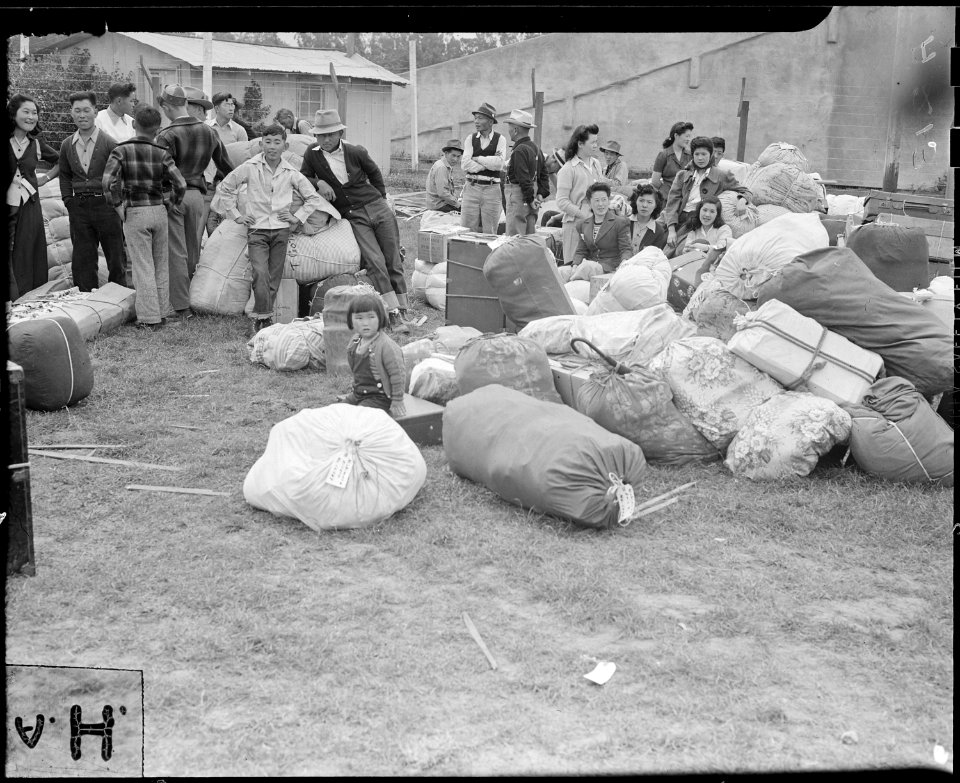 Salinas Assembly Center, Salinas, California. Persons of Japanese ancestry evacuated from the west . . . - NARA - 536167