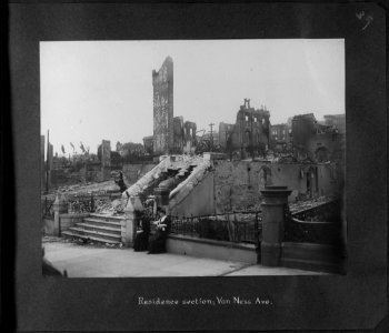 San Francisco Earthquake of 1906, Residence section, Van Ness Avenue - NARA - 524400