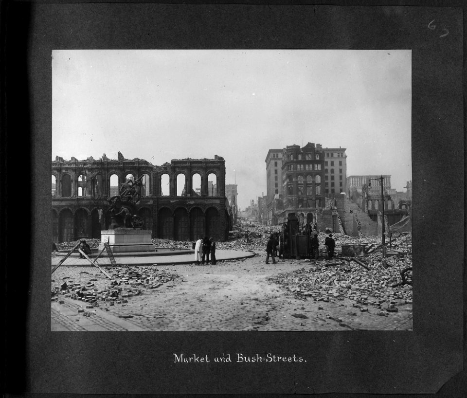 San Francisco Earthquake of 1906, Market and Bush Streets. (Mechanics Monument) - NARA - 524405