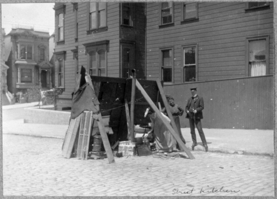 San Francisco Earthquake of 1906, Street kitchens - NARA - 513313