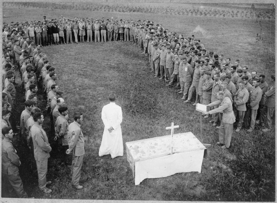 Service for deceased souls, 3rd Branch Camp. American prisoners of war at Airyokei, Takao Province, Formosa, ca.... - NARA - 542127