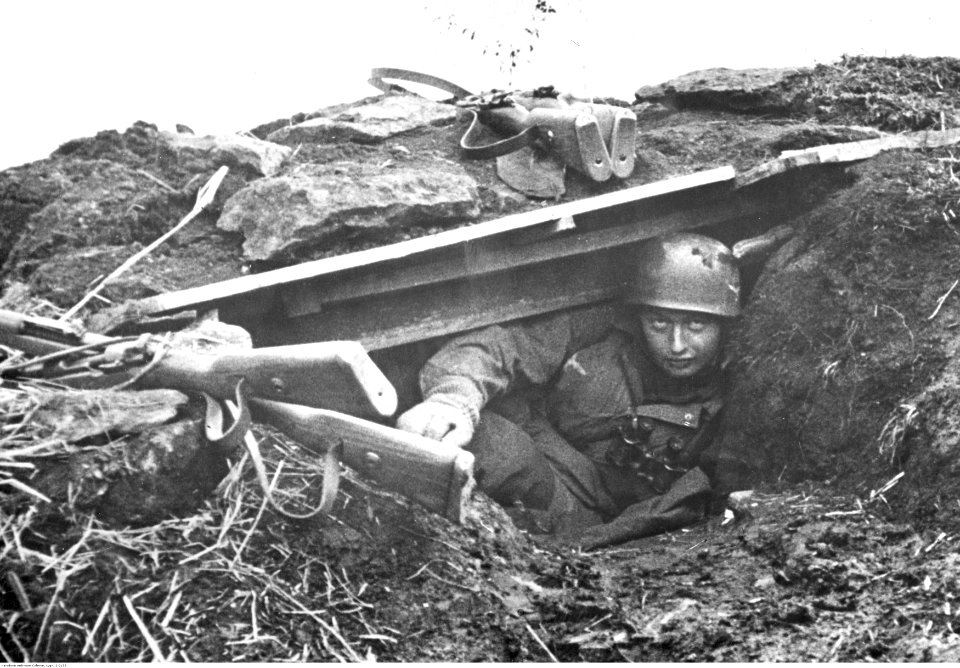 Schron spadochroniarzy niemieckich na froncie pod Nettuno - Anzio (2-2153)