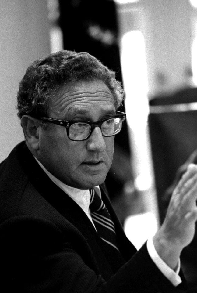 Secretary of State Henry Kissinger at a meeting following the assassinations in Beirut, 1976 - NARA - 70664991