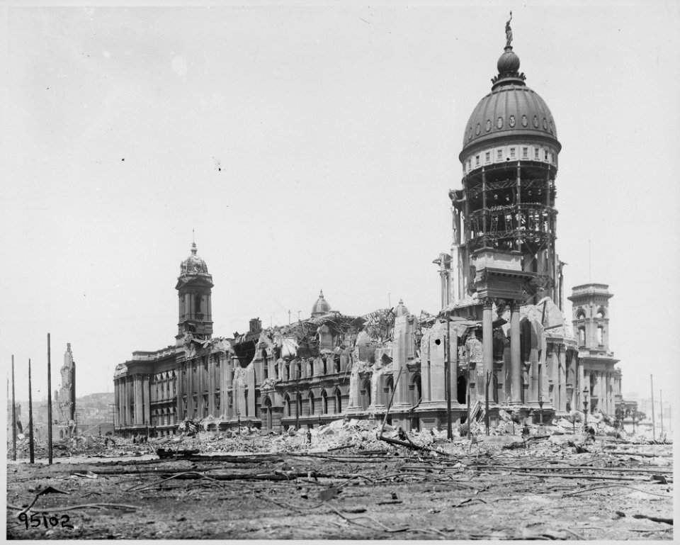 San Francisco Earthquake of 1906, San Francisco City Hall and dome at McAllister Street and Van Ness Avenue - NARA - 531009