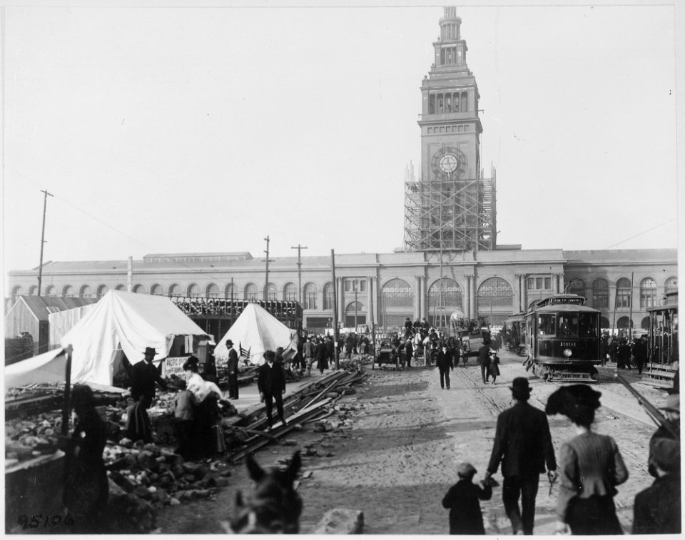 San Francisco Earthquake of 1906, The Ferry Building at the foot of Market Street, San Francisco - NARA - 531011