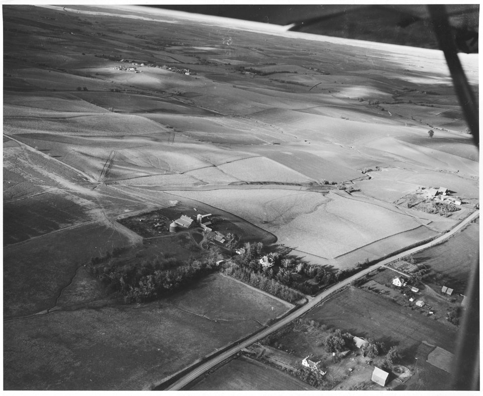 Shelby County, Iowa. This is the land that supports the people in Irwin - some of the best land in . . . - NARA - 522304