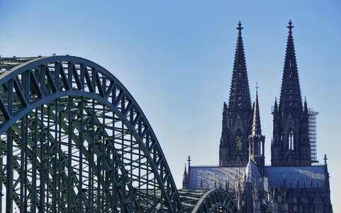 Bridge dom cathedral