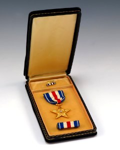 Silver Star from Lt. James Robert Barnett photo