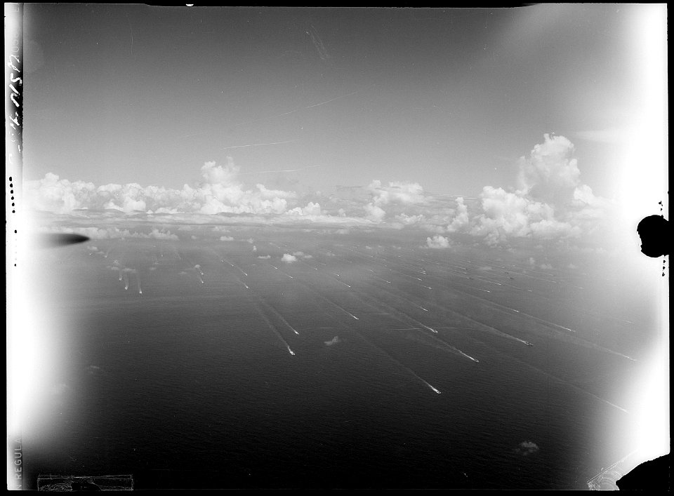 Sixth (^) Fleet during invasion of Iwo Jima - NARA - 520753