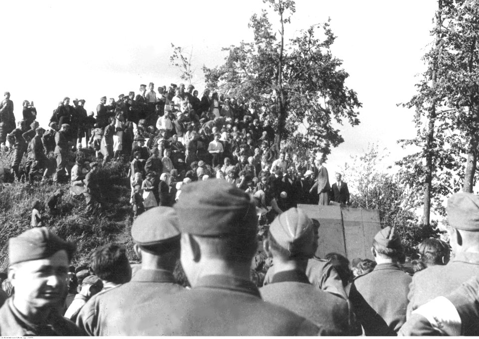 Smoleńsk. Obchody rocznicy wyzwolenia (2-1956)