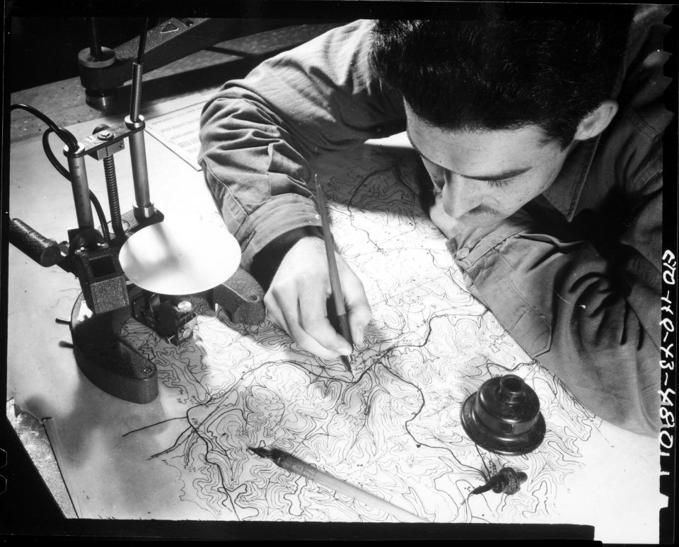 Staff Sergeant Blake Ellis, Sheel Creek, Tennessee, inking in the pencil tracings. Culture, Hydrography, and Contours... - NARA - 531175