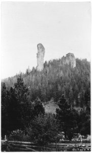 Steins Pillar, Barney Ranch on Mill Creek, Ochoco Forest, 1916. - NARA - 299182 photo