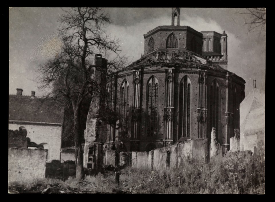 Stargard, apsyda kosciola Panny Maryi 1945 (66046323)