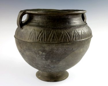 State Gifts Etruscan Pot