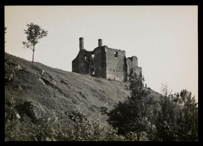 Szydlow, ruina zamku ca 1936 (66230666)