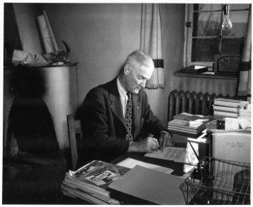 Taos County, New Mexico. Dr. J. T. Reid, Director, Taos County Project. - NARA - 521962