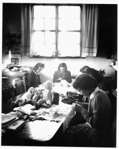 Taos County, New Mexico. Home Economics class at Penasco High School make toys for Christmas. - NARA - 521993