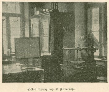 Szkoła Wawelberga i Rotwanda Techniczna Gabinet fizyczny prof. W. Biernackiego (79554)
