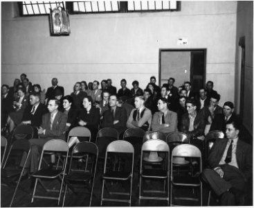 Taos County, New Mexico. Meeting to discuss setting up of health co-operative in Taos County. - NARA - 521969