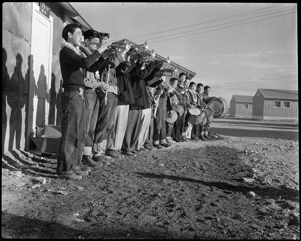 Topaz, Utah. A Boy Scout band in full regalia, greeted the evacuees from Hawaii, when they arrived . . . - NARA - 536985