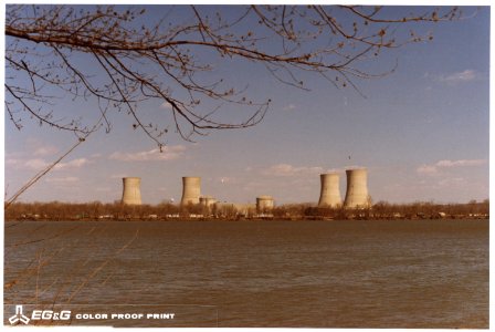 Three Mile Island plant from Goldsboro, Pennsylvania. - NARA - 540022