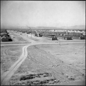 Topaz, Utah. Ageneral view of a section of east end of the Topaz Relocation Center. - NARA - 538676