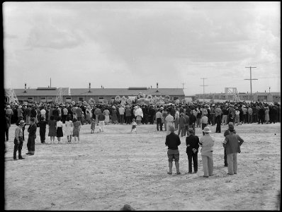 Topaz, Utah. Scene at James Wakasa funeral - NARA - 538193