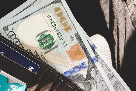 Cash currency buck