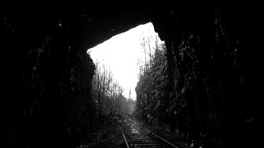 Trail rail tunnel