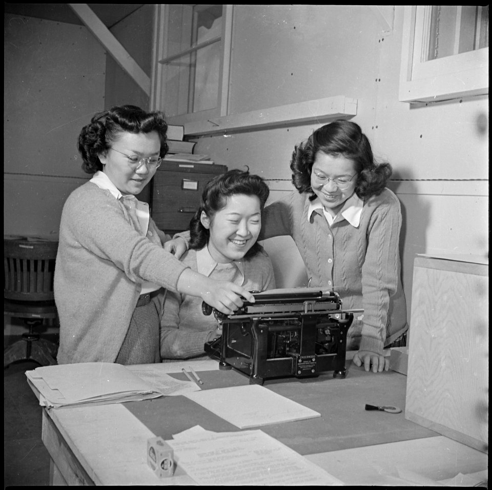 Topaz, Utah. Tsuruku Takahashi, Kei Hasegawa, and Mary Suzuki, all former residents of San Fransisc . . . - NARA - 537003