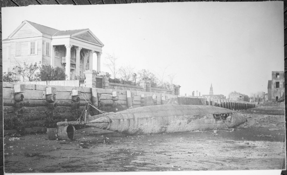 Torpedo Boat. Charleston, 1865 - NARA - 533130