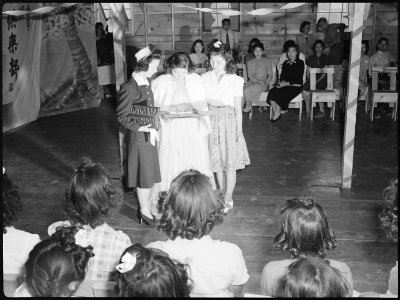 Tule Lake Relocation Center, Newell, California. A fashion show was one of the many exhibits held a . . . - NARA - 538407