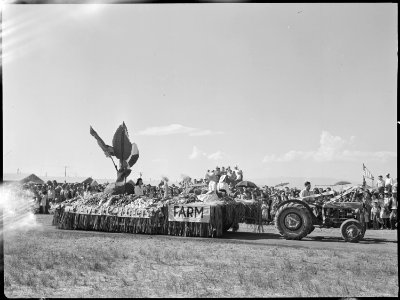 Tule Lake Relocation Center, Newell, California. A parade was held by evacuees to celebrate labor d . . . - NARA - 538413