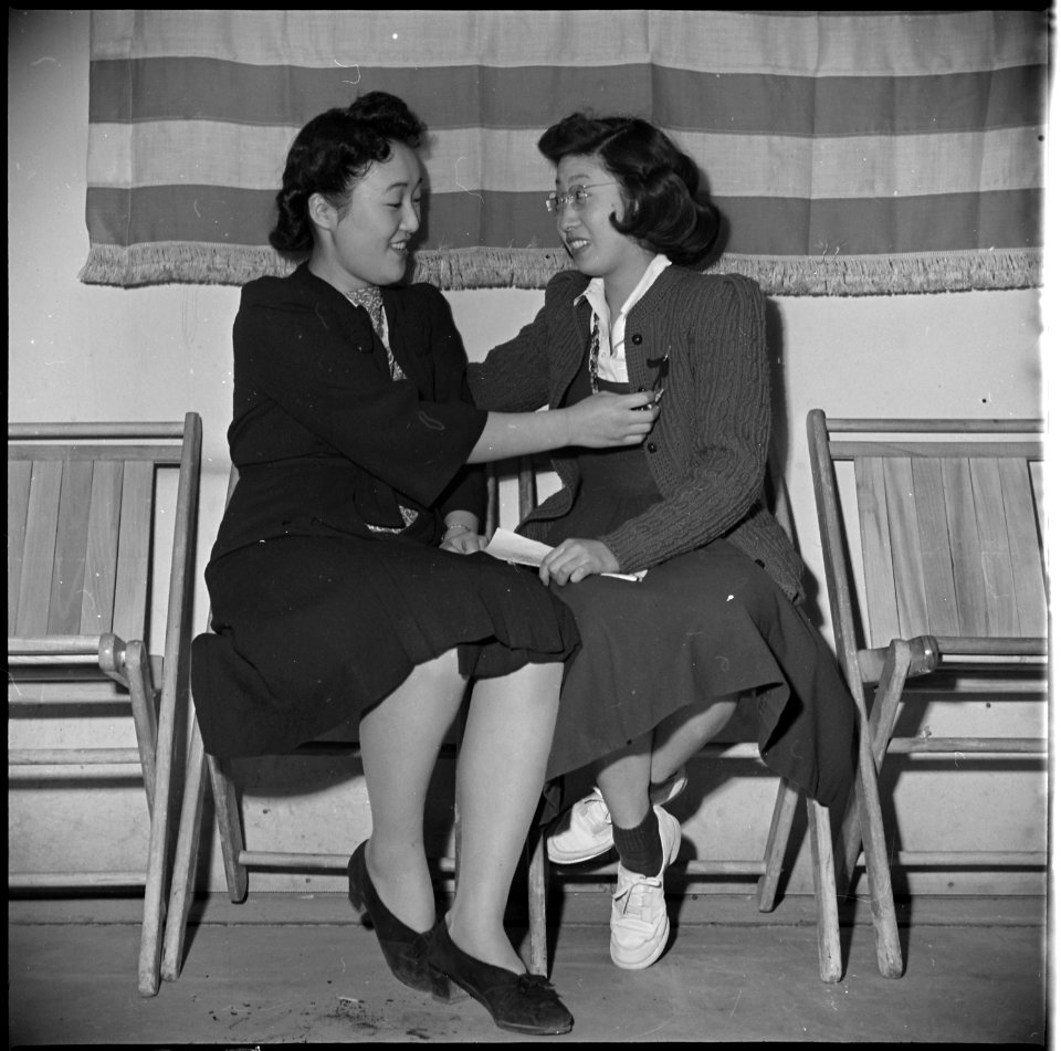 Topaz, Utah. Katherine Kageyama and Yori Shimasaki, have been granted indefinite work leave, and ar . . . - NARA - 537000
