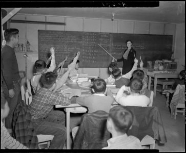 Tule Lake Relocation Center, Newell, California. A view in grammer school at this relocation center. - NARA - 536517