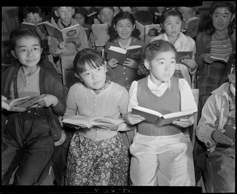 Tule Lake Relocation Center, Newell, California. A view in grammer school at this relocation center. - NARA - 536520