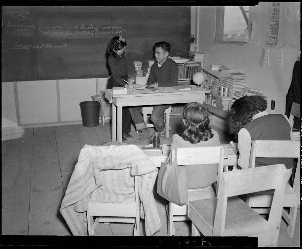 Tule Lake Relocation Center, Newell, California. A view in grammer school at this relocation center. - NARA - 536518
