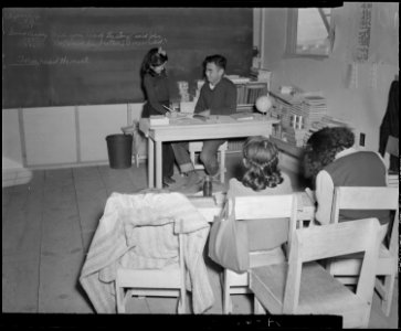 Tule Lake Relocation Center, Newell, California. A view in grammer school at this relocation center. - NARA - 536518