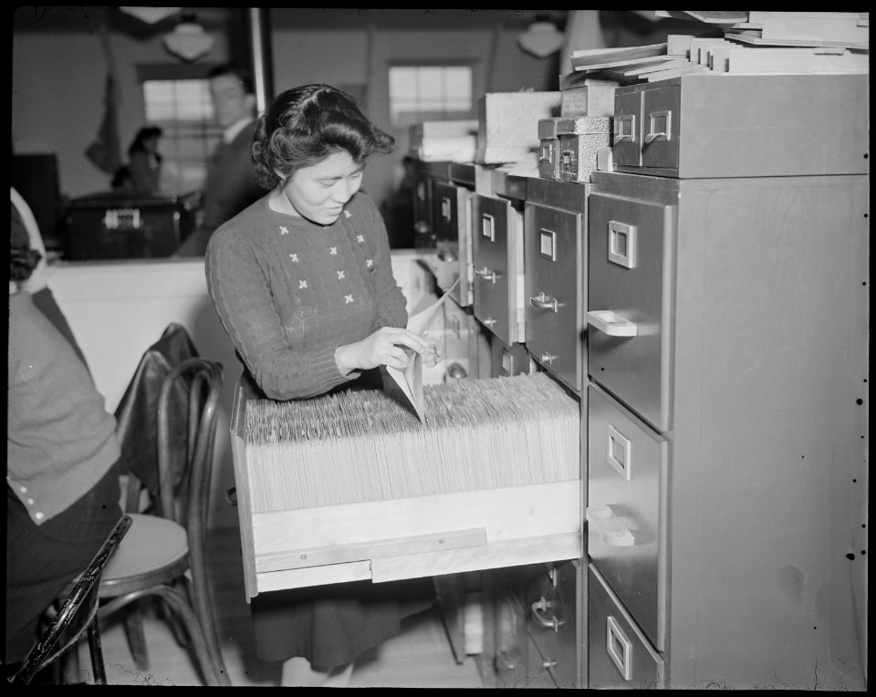 Tule Lake Relocation Center, Newell, California. Filing clerk, Hana Uyeno. - NARA - 536682