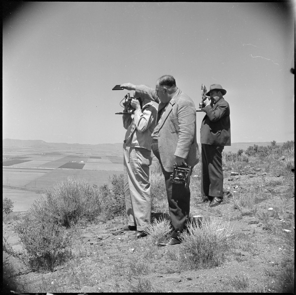 Tule Lake Relocation Center, Newell, California. Newspaper cameramen from the San Francisco newspap . . . - NARA - 537151